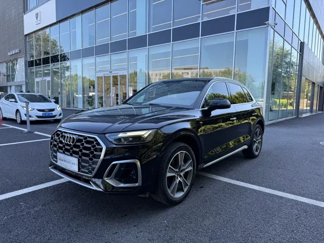 Фотография автомобиля — Audi Q5L