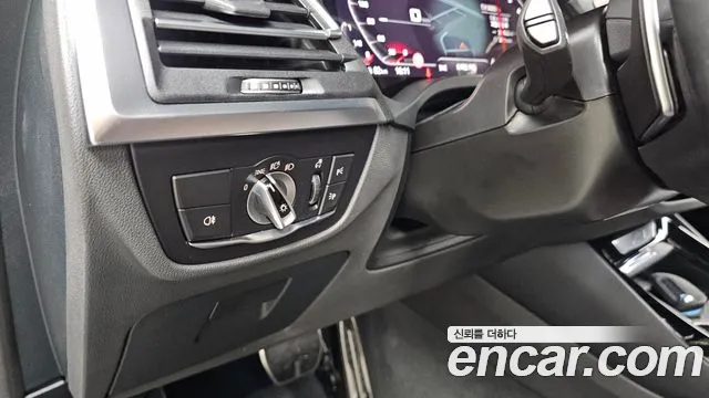 BMW X3 xDrive 20i M Sport — Фото автомобиля 18