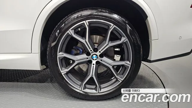 BMW X5 xDrive 40i M Sport — Фото автомобиля 16