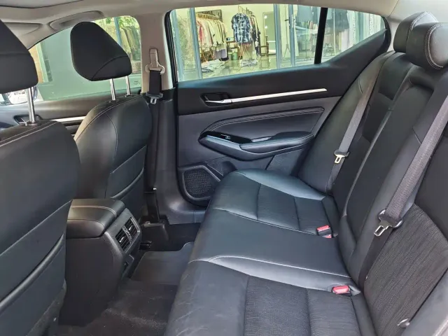 Nissan Teana — Фото автомобиля 6