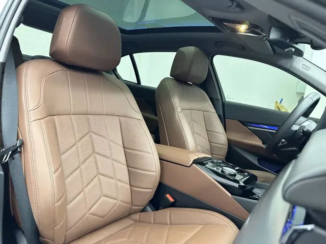 BMW 5 Series — Фото автомобиля 16