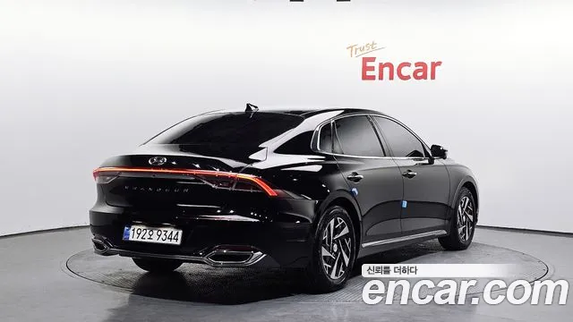Hyundai Grandeur — Фото автомобиля 2