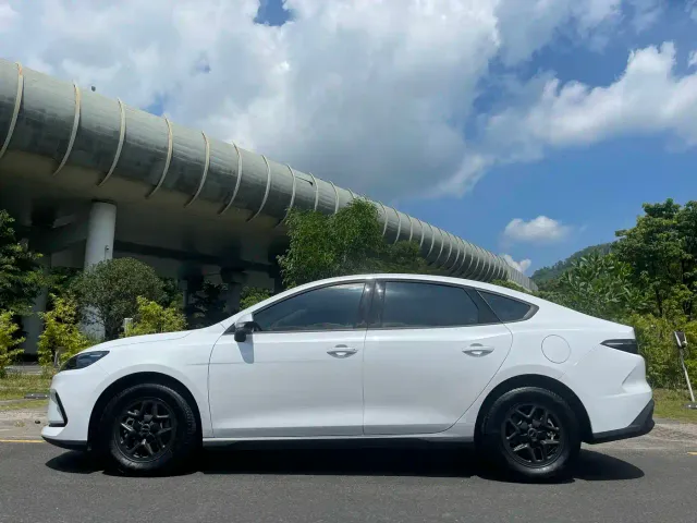 BYD Seal 05 DM-i — Фото автомобиля 5