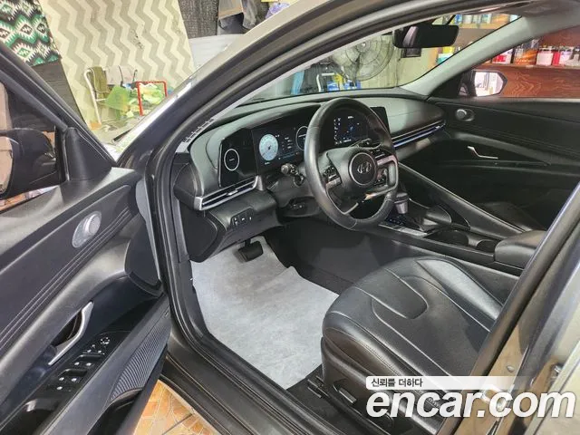 Hyundai AVANTE Avante (CN7) — Фото автомобиля 12