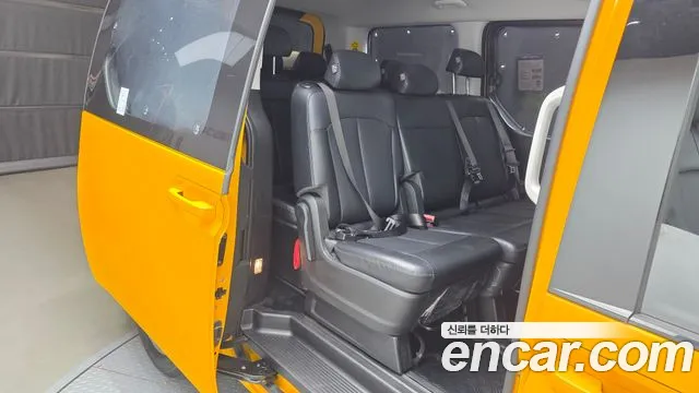Hyundai Staria Staria L3.5 Школьный автобус — Фото автомобиля 9