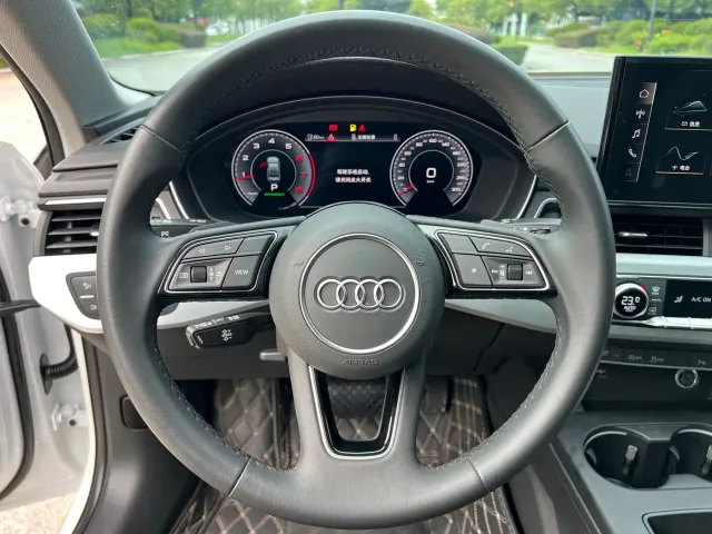 Audi A4L — Фото автомобиля 7