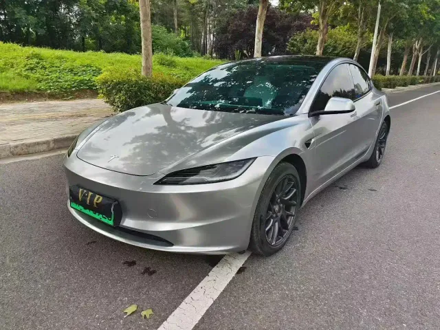 Tesla Model 3 — Фото автомобиля 3
