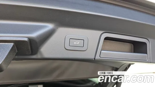 Land Rover Range Rover Velar — Фото автомобиля 27