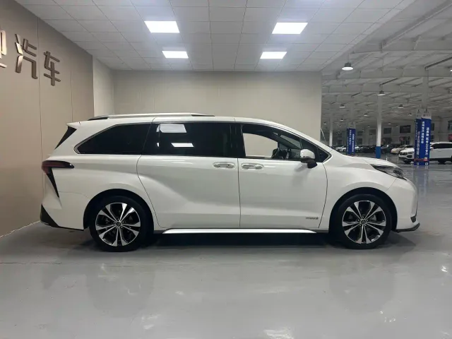 Toyota Granvia — Фото автомобиля 8