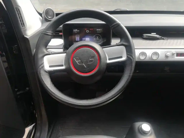 Wuling Hongguang Mini EV — Фото автомобиля 10
