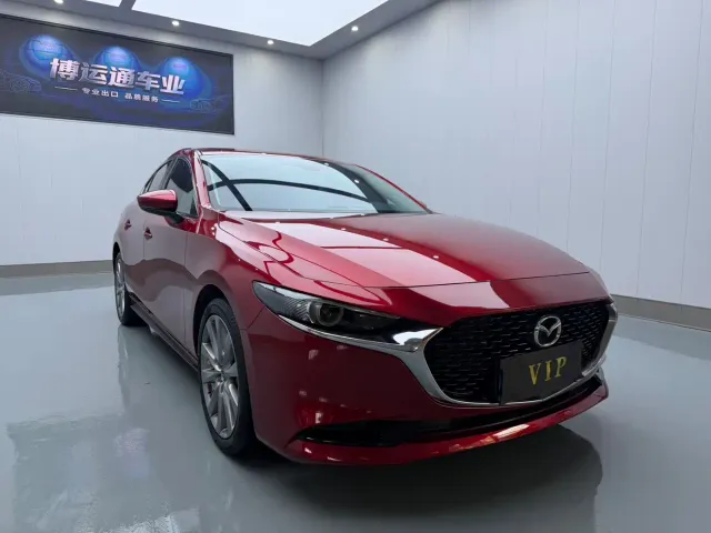 Mazda Axela — Фото автомобиля 2