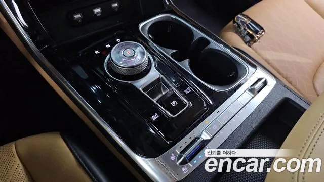 Kia Carnival — Фото автомобиля 9