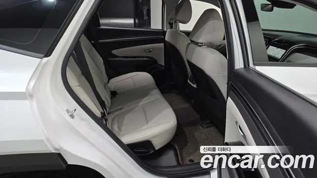 Hyundai Tucson Tucson (NX4) Бензин 1.6 турбо 2WD — Фото автомобиля 10