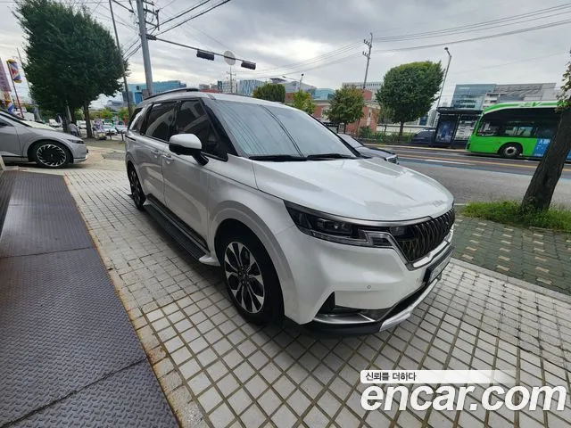 Kia Canival — Фото автомобиля 18