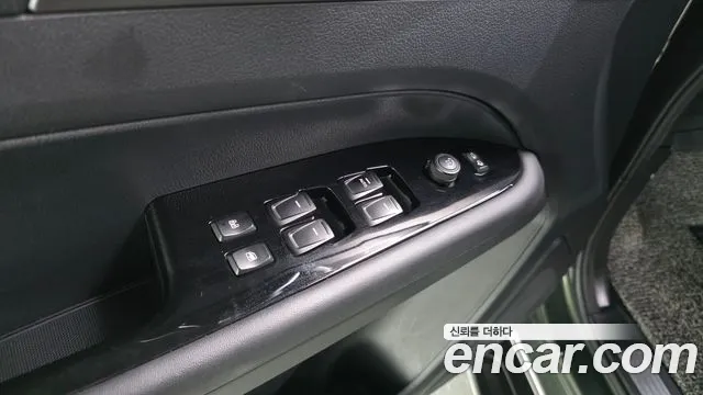 KG_Mobility_Ssangyong Rexton Новый Rexton Sport Khan Дизель 2.2 4WD — Фото автомобиля 17