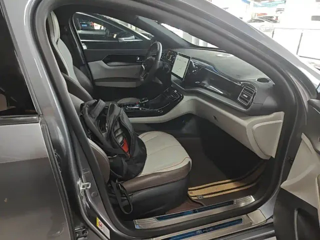 BYD Qin PLUS — Фото автомобиля 24