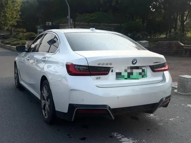 BMW i3 — Фото автомобиля 5