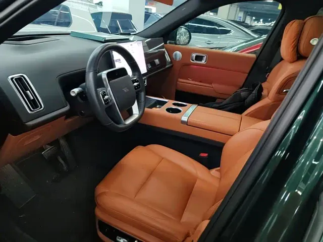 Li Auto L7 — Фото автомобиля 14