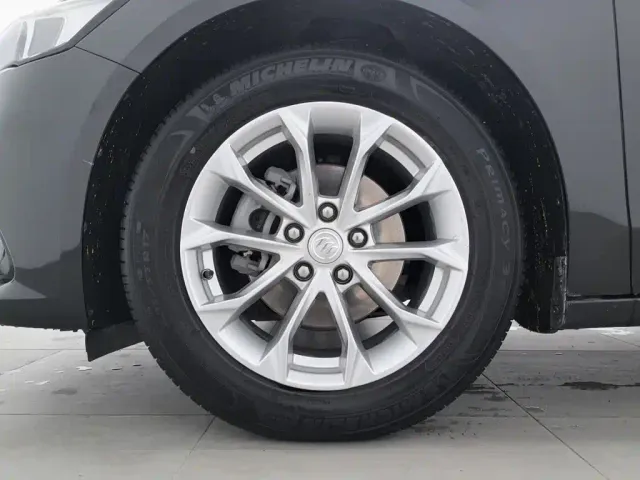 Buick LaCrosse — Фото автомобиля 17