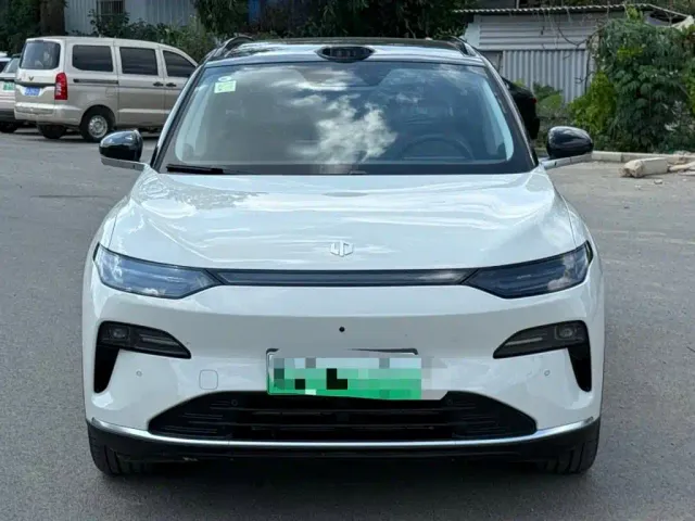 Leapmotor C11 — Фото автомобиля 2