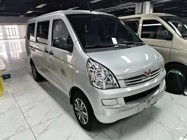 Wuling Rongguang S — Фото автомобиля 3