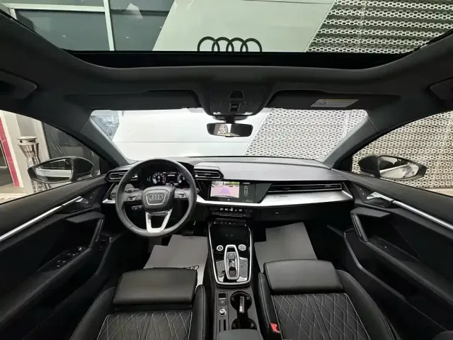 Audi Audi A3 2025 Sportback 35TFSI Flying Premium — Фото автомобиля 7