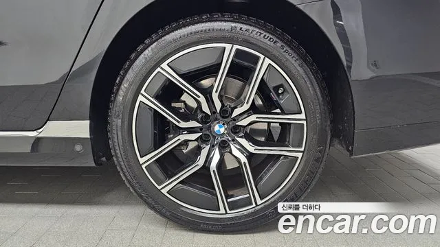 BMW 7-Series 7 серия (G70) 740i sDrive M Sport — Фото автомобиля 21