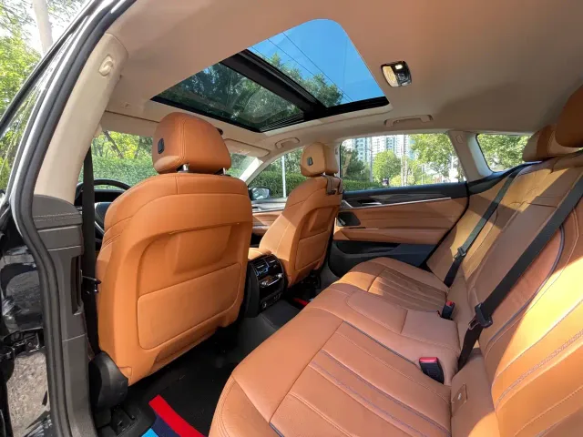 BMW 6 Series Gran Turismo — Фото автомобиля 9