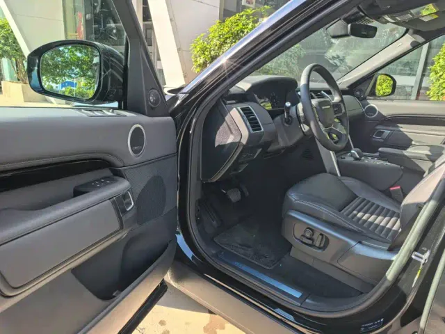 Land Rover Discovery — Фото автомобиля 4