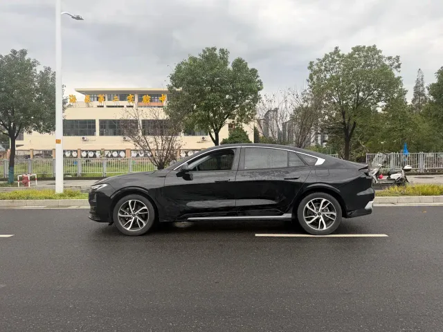 Ford Mondeo — Фото автомобиля 3