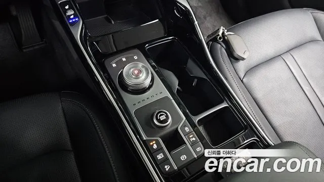 Kia Sorento Новый Sorento 4 поколение Бензин 2.5T 2WD — Фото автомобиля 9