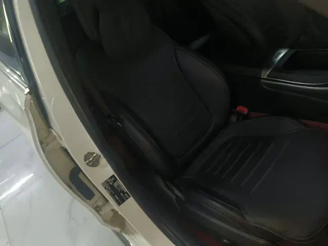Mercedes-Benz C-Class — Фото автомобиля 24