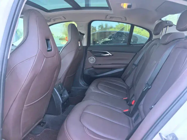 BMW 1 Series — Фото автомобиля 12