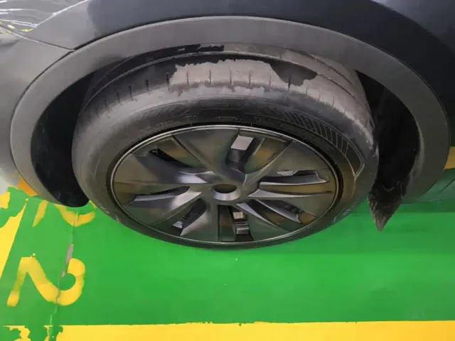 Tesla Model Y — Фото автомобиля 22