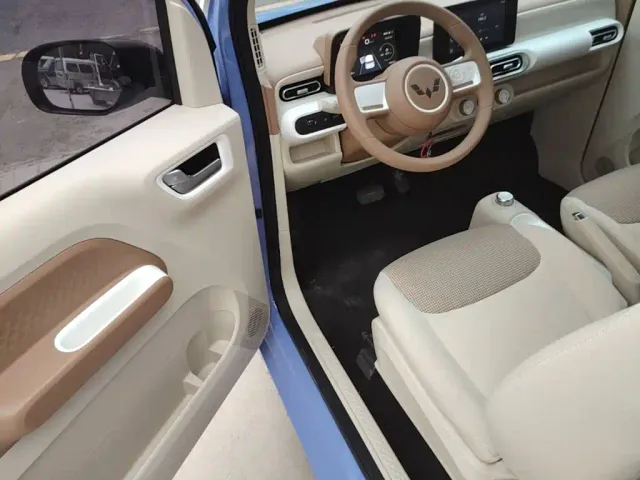 Wuling Hongguang Mini EV — Фото автомобиля 15