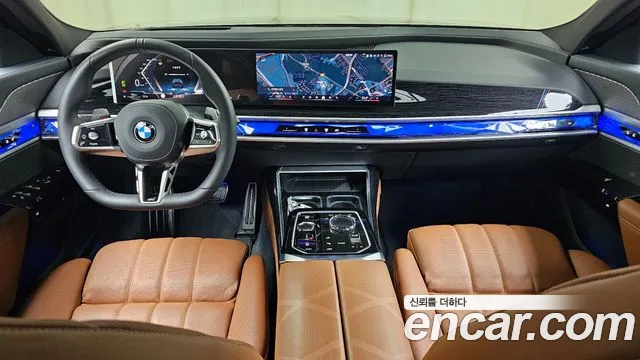 BMW 7-Series 7 серия (G70) 740i xDrive M Sport — Фото автомобиля 9