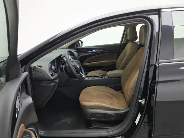Buick Regal — Фото автомобиля 10
