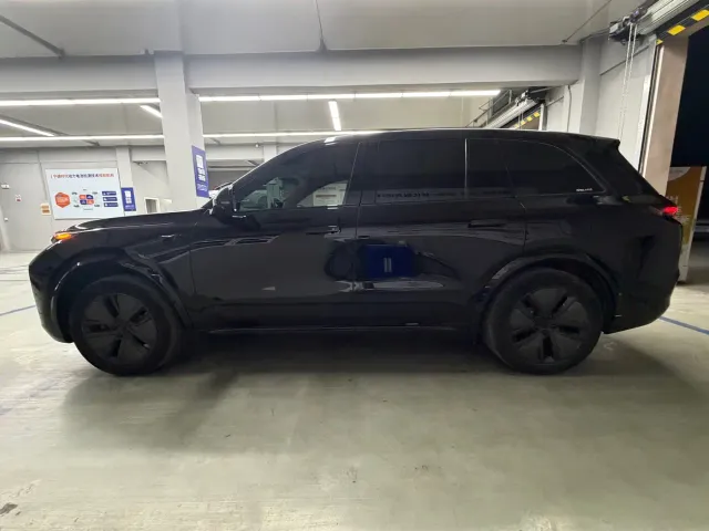 Li Auto L8 — Фото автомобиля 9