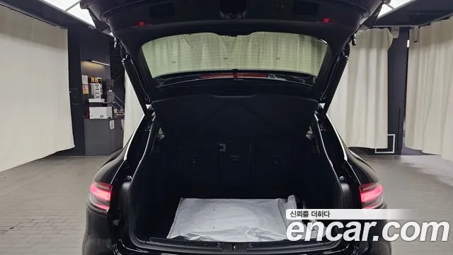 Porsche Macan — Фото автомобиля 20
