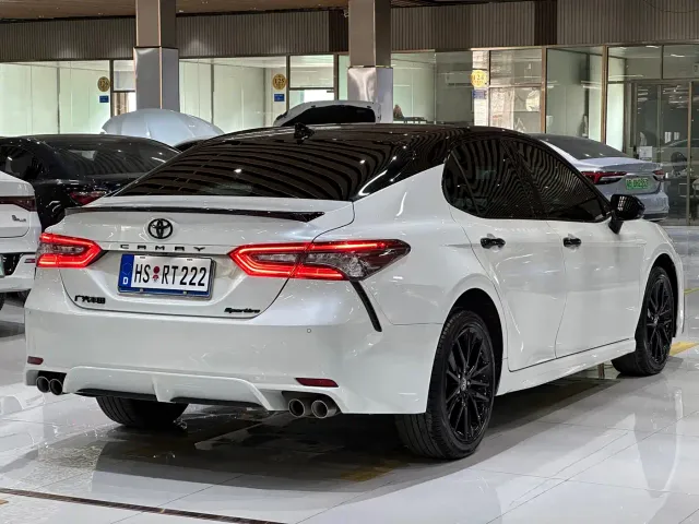 Toyota Camry — Фото автомобиля 18