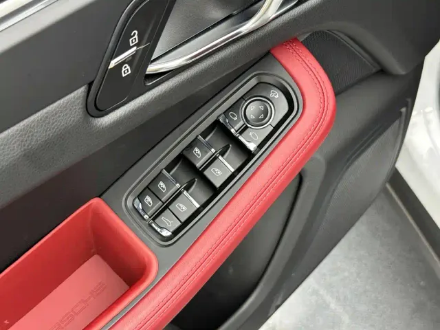 Porsche Macan — Фото автомобиля 15