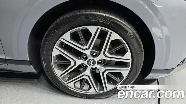 Hyundai Grandeur GN7 — Фото автомобиля 4