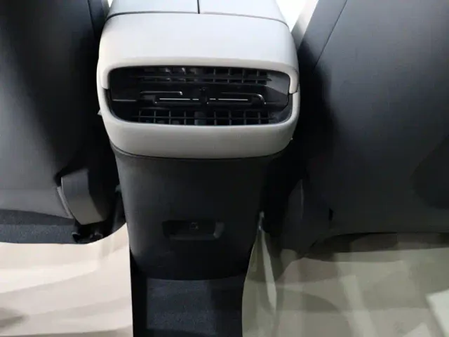 Audi E5 Sportback — Фото автомобиля 8