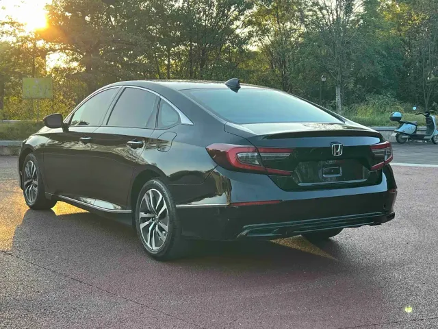 Honda Accord — Фото автомобиля 4