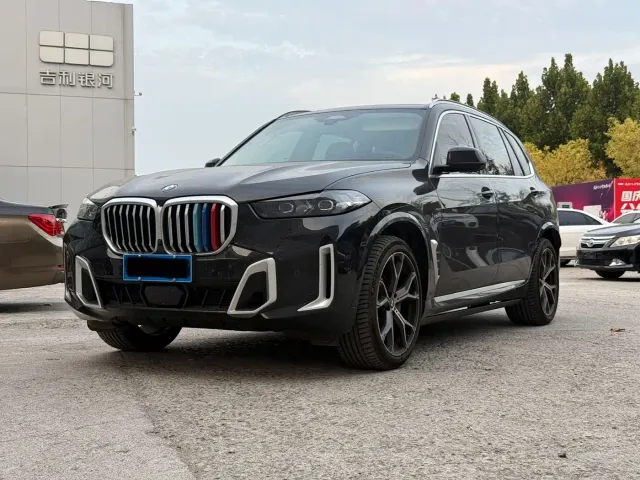Фотография автомобиля — BMW X5