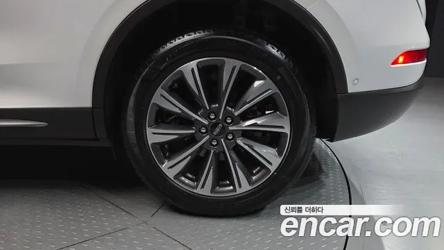 Lincoln Corsair Corsair 2.0 Reserve AWD — Фото автомобиля 16