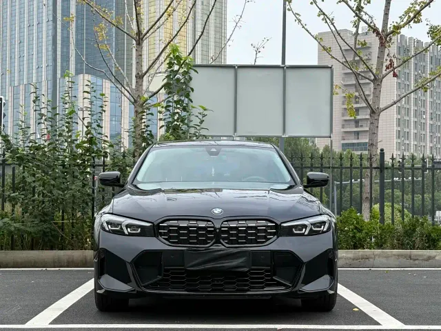 BMW 3 Series — Фото автомобиля 2