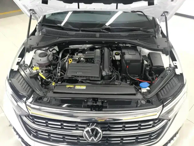 Volkswagen Sagitar — Фото автомобиля 10