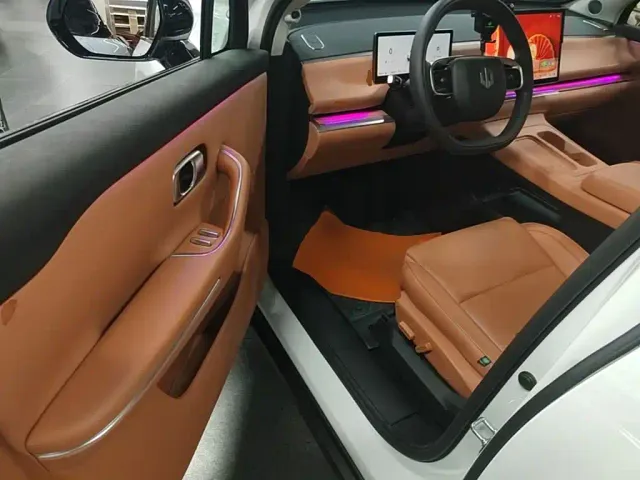 Leapmotor C10 — Фото автомобиля 15