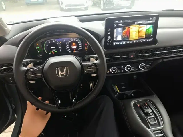 Honda ZR-V — Фото автомобиля 9
